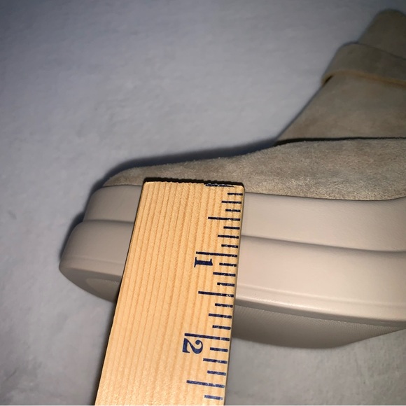 Free people Hybrid Harness Boot in Diamond Suede
Size 10 new in box cream beige - Picture 10 of 16